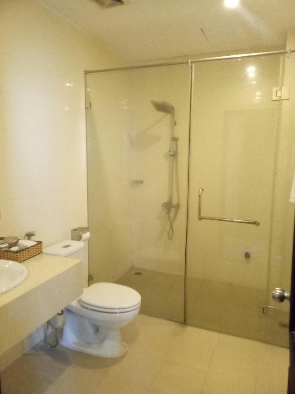 NguyẽN QuyèN Hotel Hanoi Eksteriør bilde